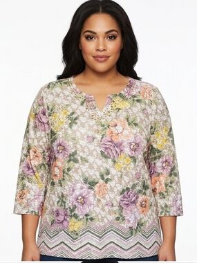 NWT Alfred Dunner Floral 3/4 Sleeve Top w/ Studded V-Neck